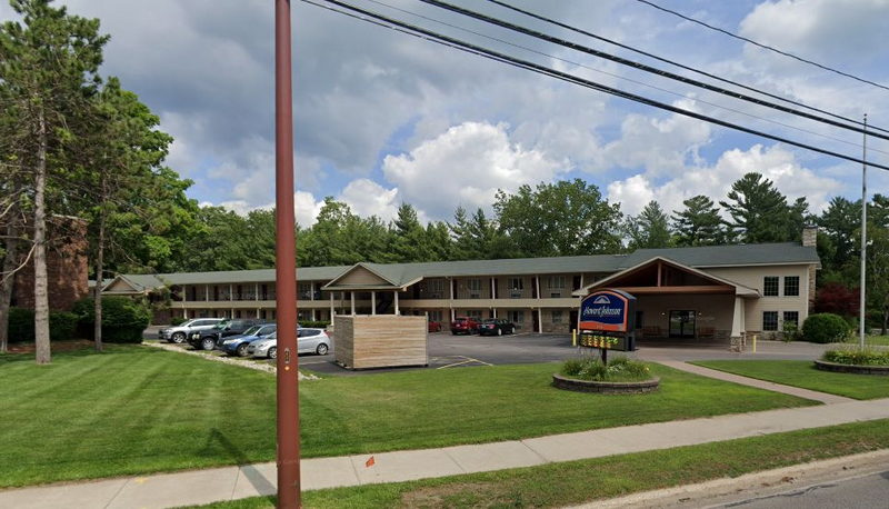 Munson Motor Inn - Howard Johnsons Sits On Lot